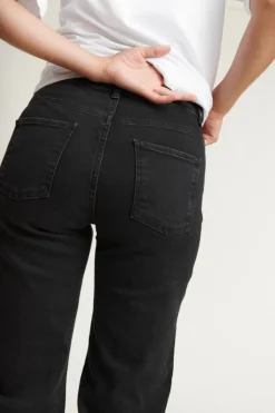 Elisa Jeans