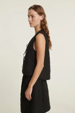 Hanna Vest