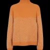 Henny Raglan T-Neck