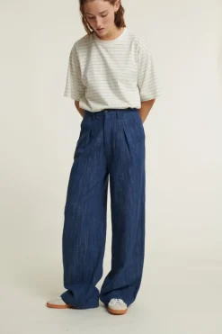 Jen Jeans