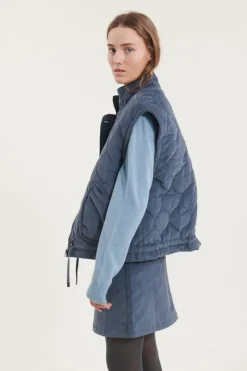 Jeny Vest