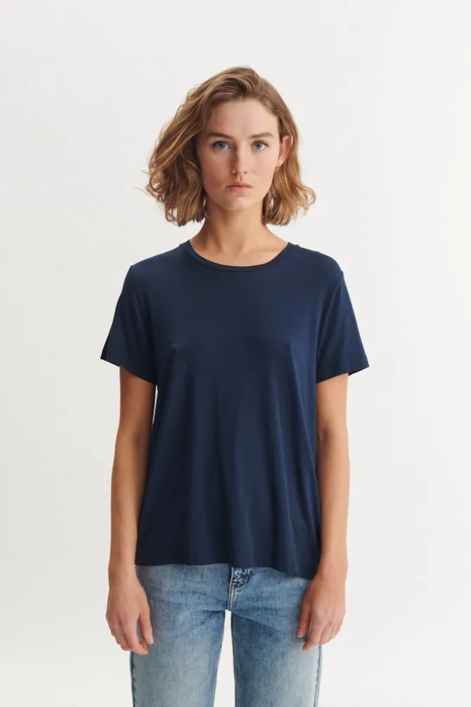 Jolanda Tee