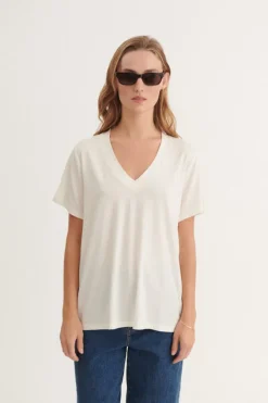 Joline V-neck