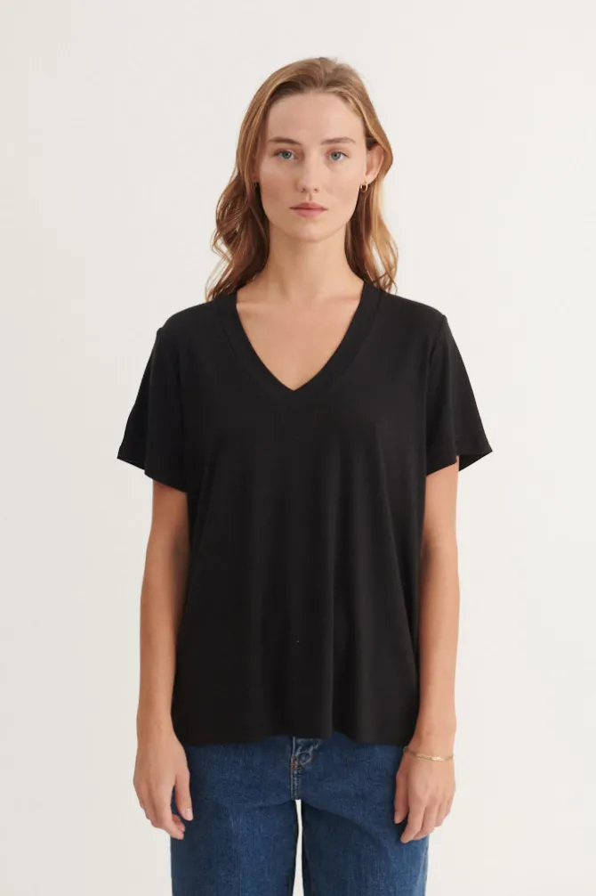 Joline V-neck