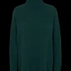 Line T-Neck