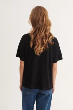 Ryda V-Neck Tee
