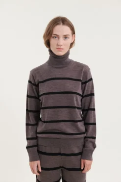 Vera Roll Neck