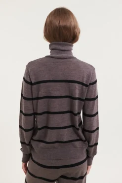 Vera Roll Neck